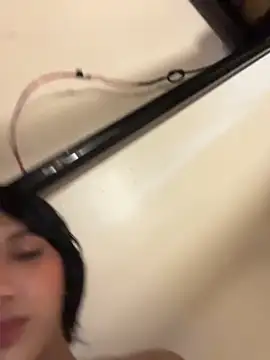 slutty_aki webcam