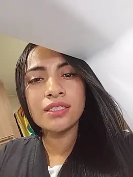 Watch DaniellaGiraldo live on EroticFlix - High definition streams