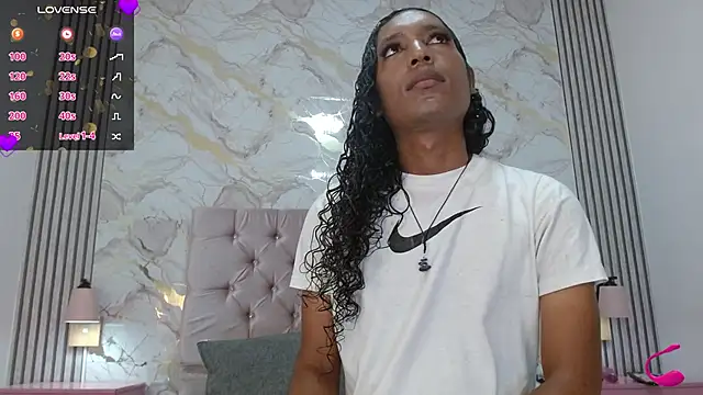 Mia_Hiills webcam