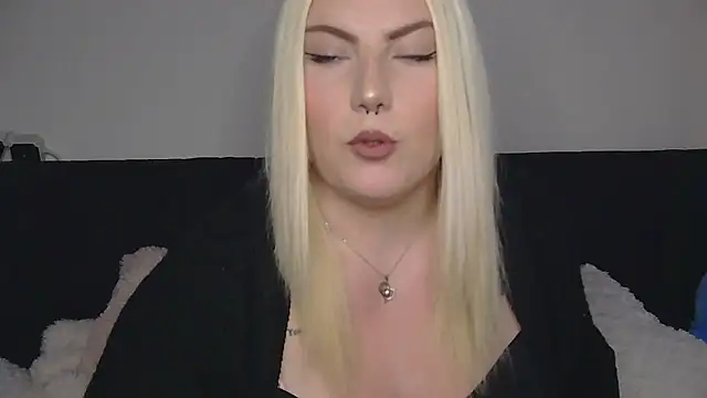 Watch josi-420 live on EroticFlix - High definition streams