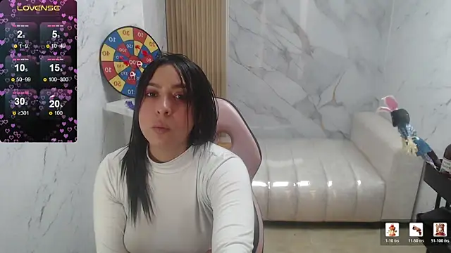 gabriella_storm_tf live cam on StripChat