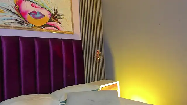 Watch LauraAristizabal live on EroticFlix - High definition streams