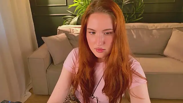 ChloeAster webcam