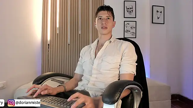 Dorianmistery2322_ webcam