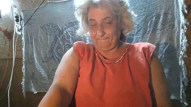 ExquisiteMature webcam