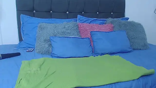 Emma_hassani webcam