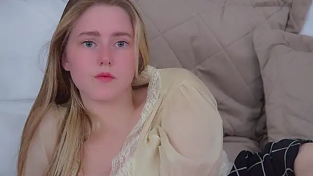 Watch LexiBookwell live on EroticFlix - High definition streams