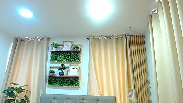 sasi_luna webcam