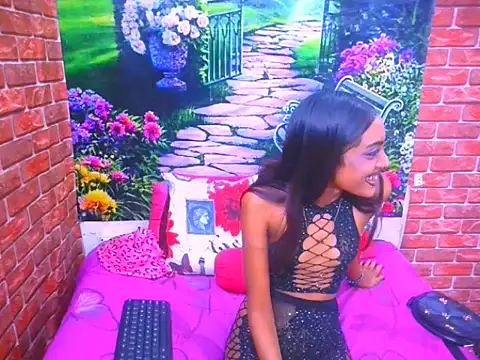 IndianPretty14u2Luv webcam