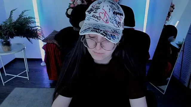 VirtuallVoyant live cam on StripChat