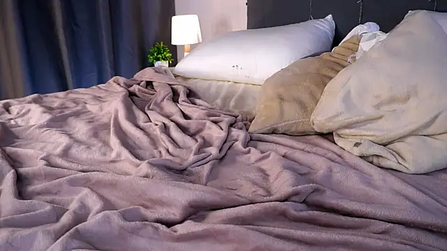 NelleMihalko webcam