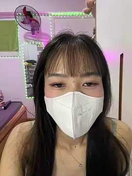 Lov3lily webcam