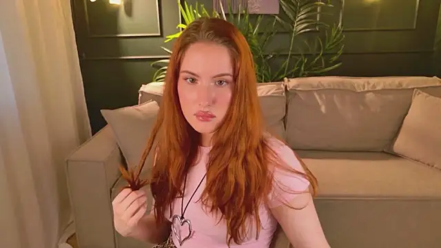 ChloeAster webcam