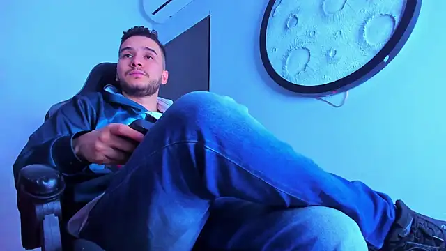 mike_257 webcam