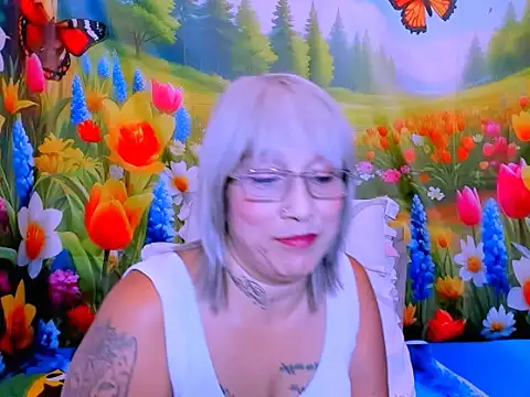 indianroxy webcam