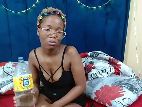 HotCreamyTea webcam