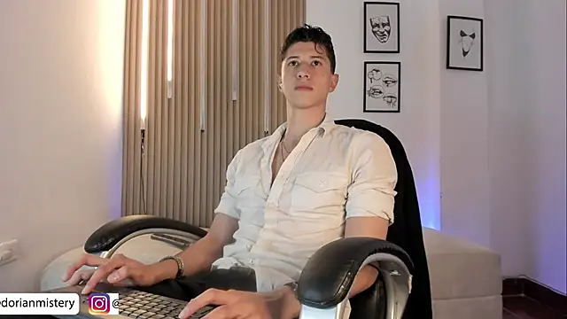 Dorianmistery2322_ webcam