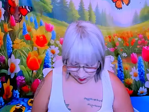 indianroxy webcam