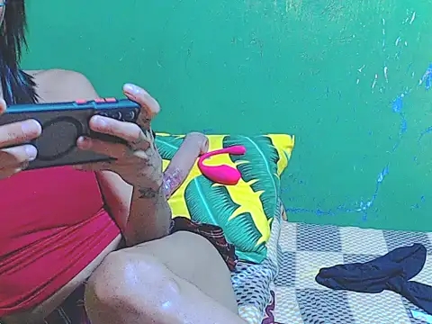ToiletPlayBarbieDoll webcam