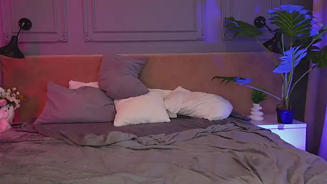 Liv_Fay webcam