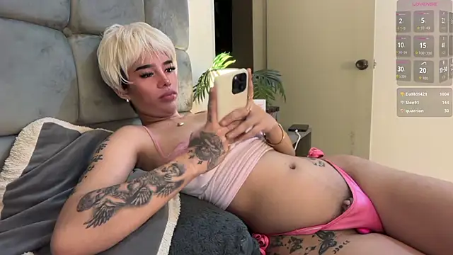 youngstunnagirl webcam