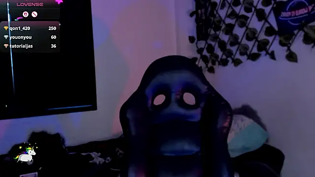 Kora_Red69 webcam