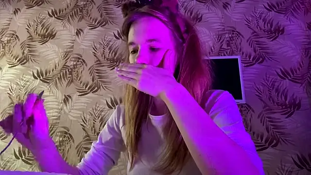 LeomaJee webcam