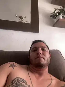HOTB0Y18 webcam