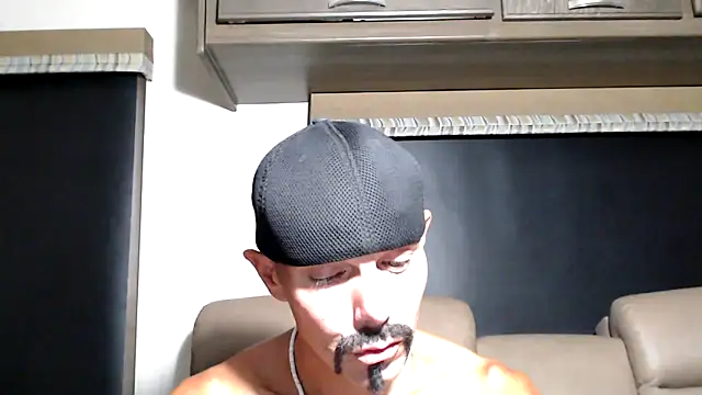 ThickD2C live sex cam