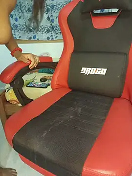 Watch Malluivaniya live on EroticFlix - High definition streams