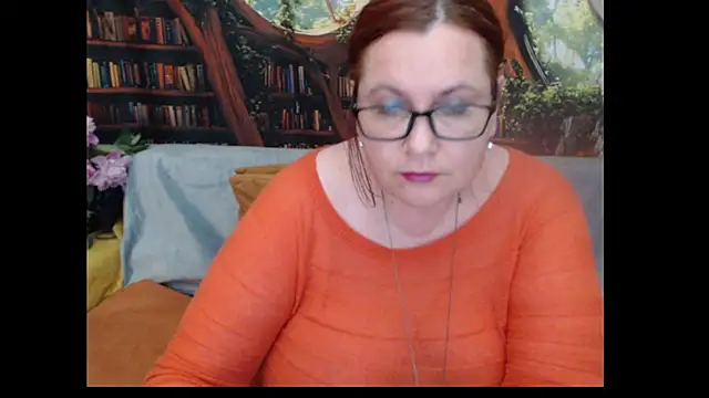 PlayfullMature webcam
