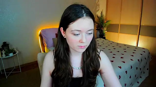 AlluringLookk webcam