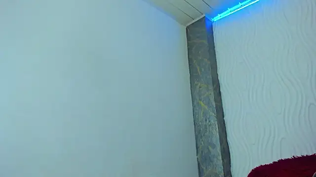 Raven_Rouge_ webcam