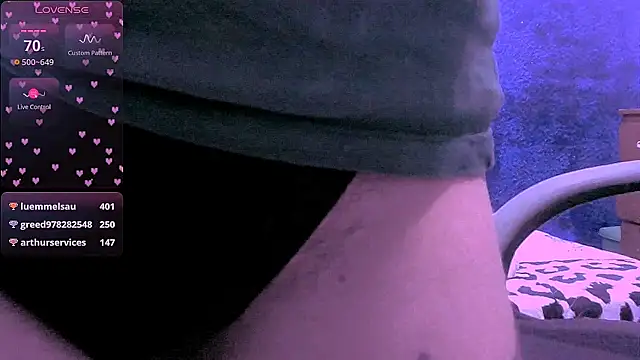NinaYellow webcam