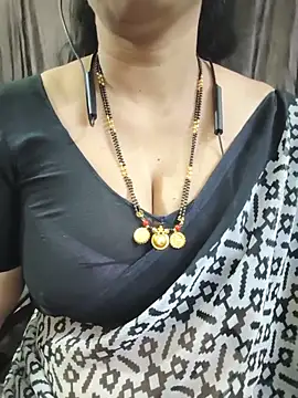 Watch bhuvana_555 live on EroticFlix - High definition streams