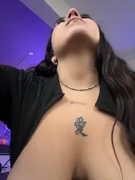 KatlynRous webcam