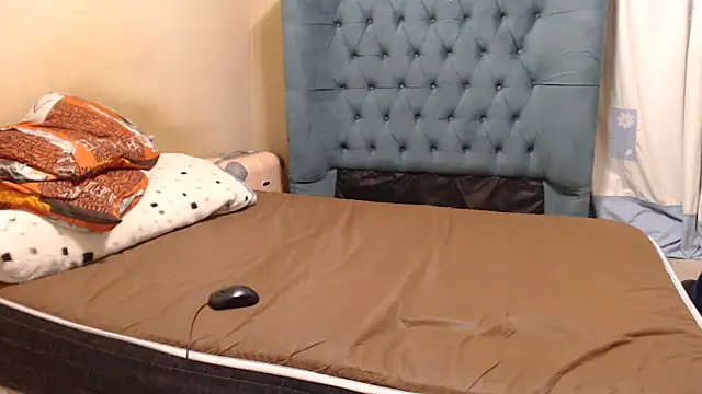 EbonyEssence webcam
