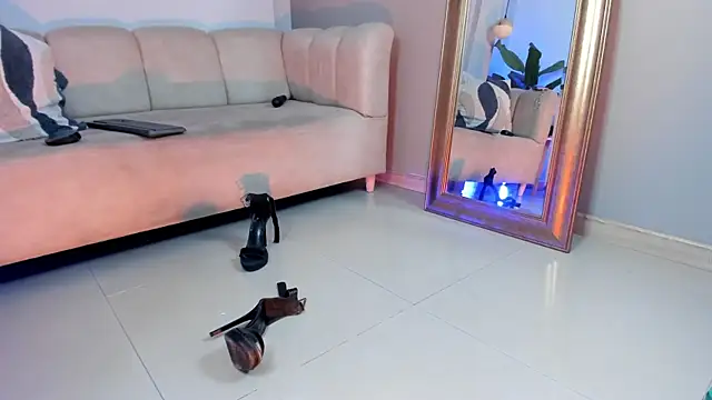 marie_bass webcam
