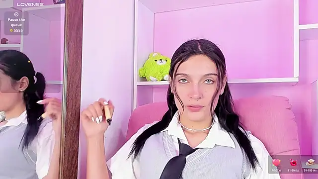 MilaWhitte webcam