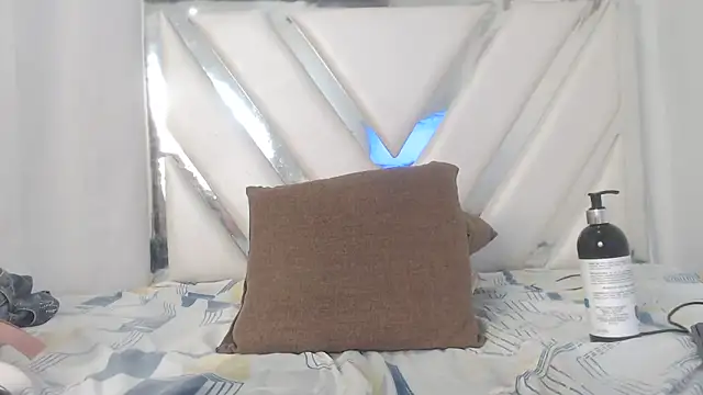 AlannaHarper webcam