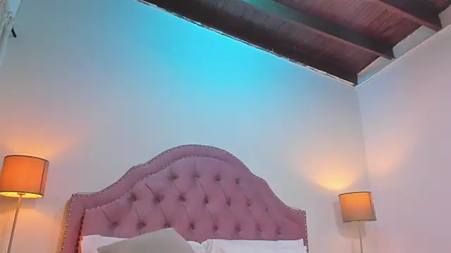 Mia_Culpa live sex cam