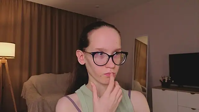 BettyBrowni webcam