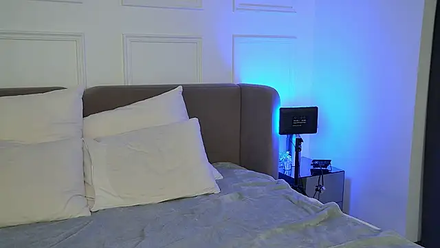 ArianaMell webcam