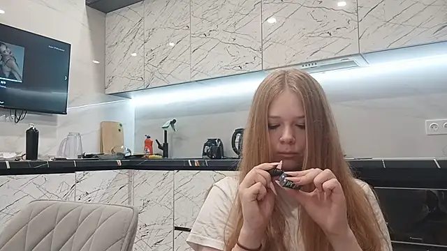 KarinaBestie webcam