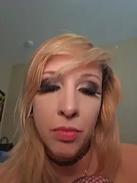 AmethystFoxx webcam
