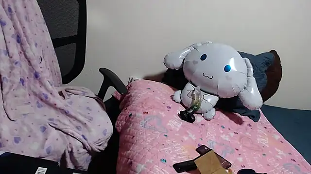 Amelie_Fontaine webcam