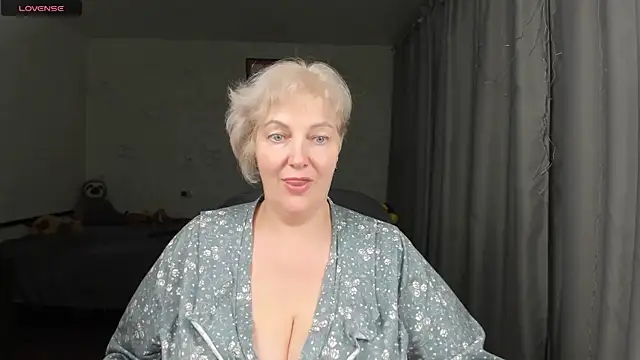 Mary-Leee webcam