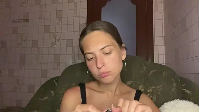AlesiaGrainger webcam