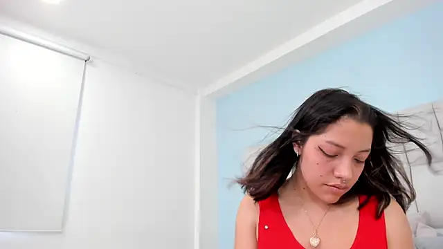 vayra_moon webcam