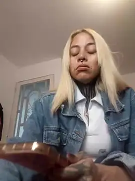 sofigirlgold webcam